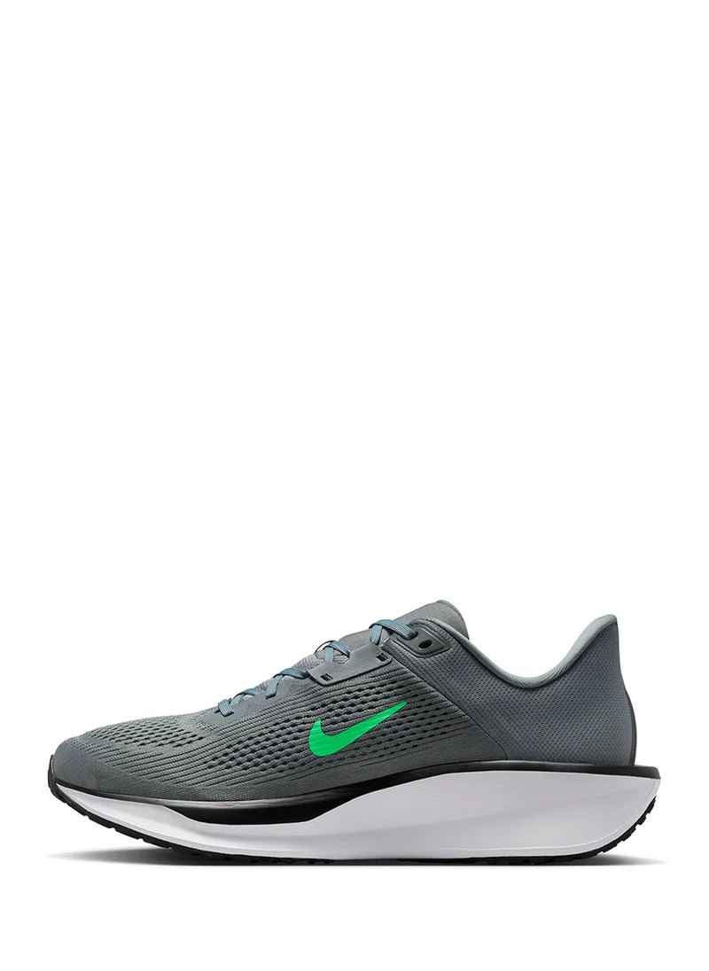 Nike Quest 6