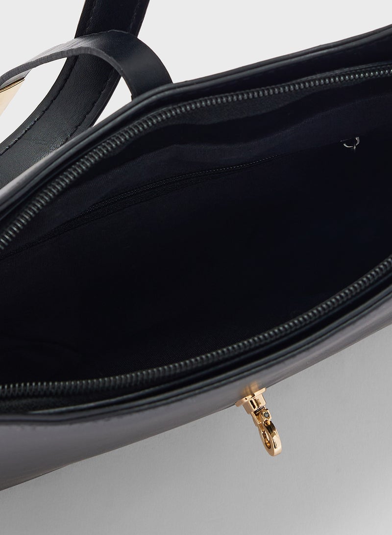 ايلا حقيبة كتف بتفاصيل قص - Image 5