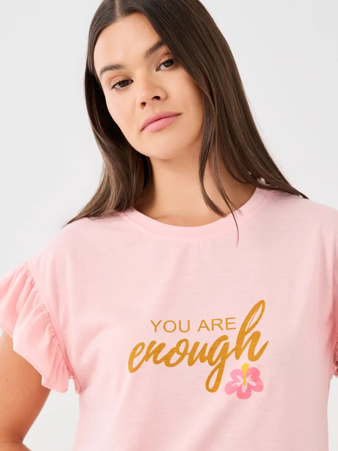 ستايلي طقم بيجامة بطبعة شعار "Styli Unwind You Are Enough" وزهور