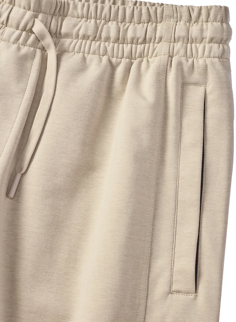 جيوردانو Men's Sorona Interlock Mid Rise Regular Embroidery Shorts