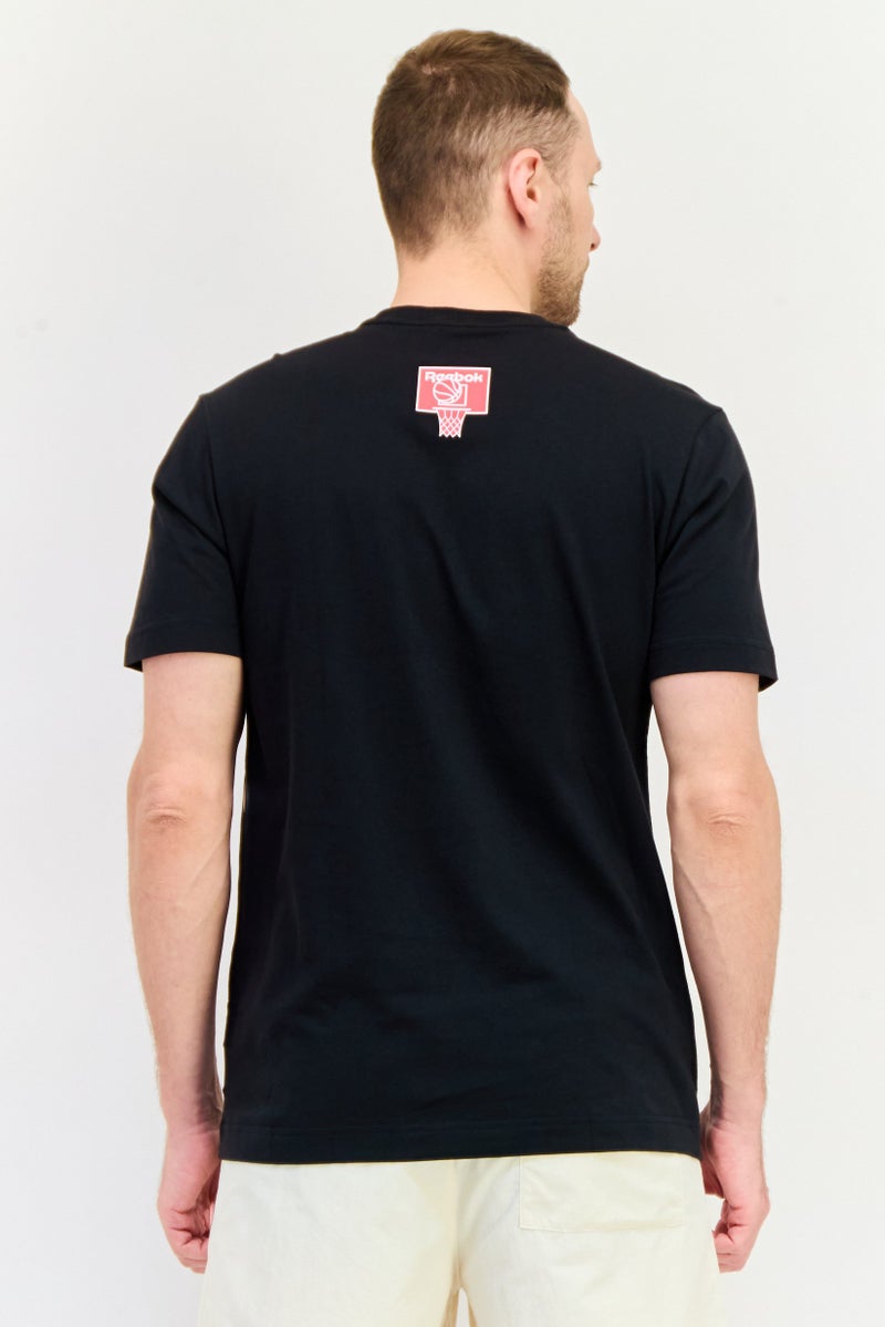 Reebok تي شيرت رياضي للرجال بأكمام قصيرة مناسب في الهواء الطلق، أسود - Image 3