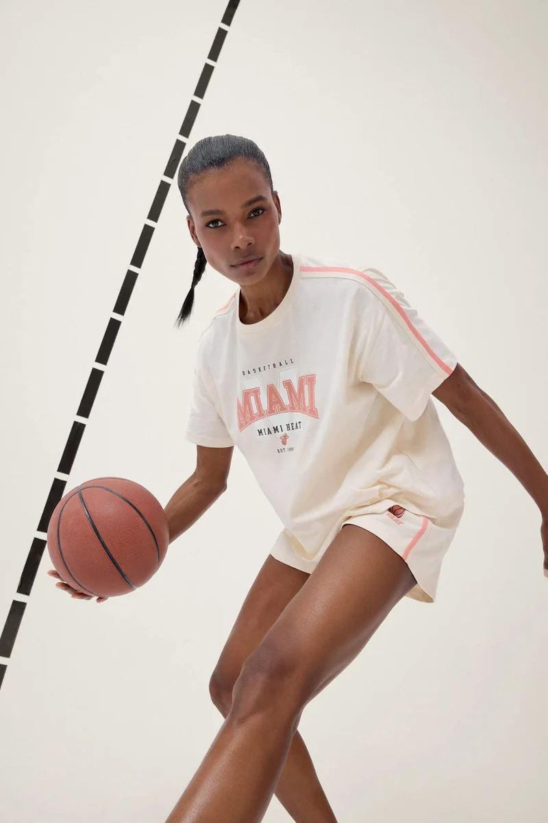 ديفاكتو DeFactoFit NBA Miami Heat Oversize Fit Crew Neck T-Shirt
