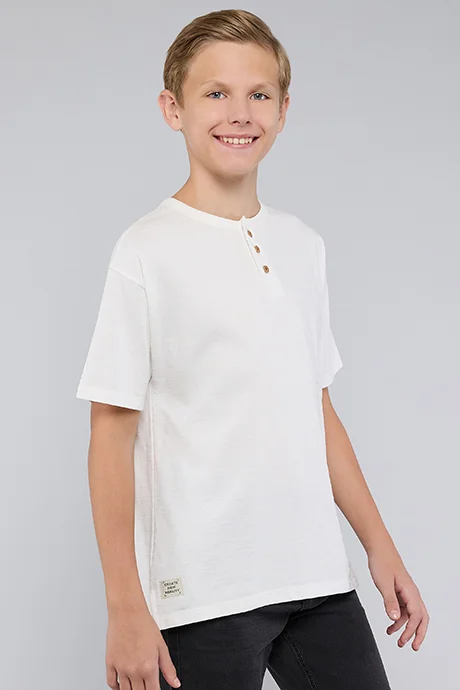 R&B Textured T-Shirt with Henley Neck and Short Sleeves