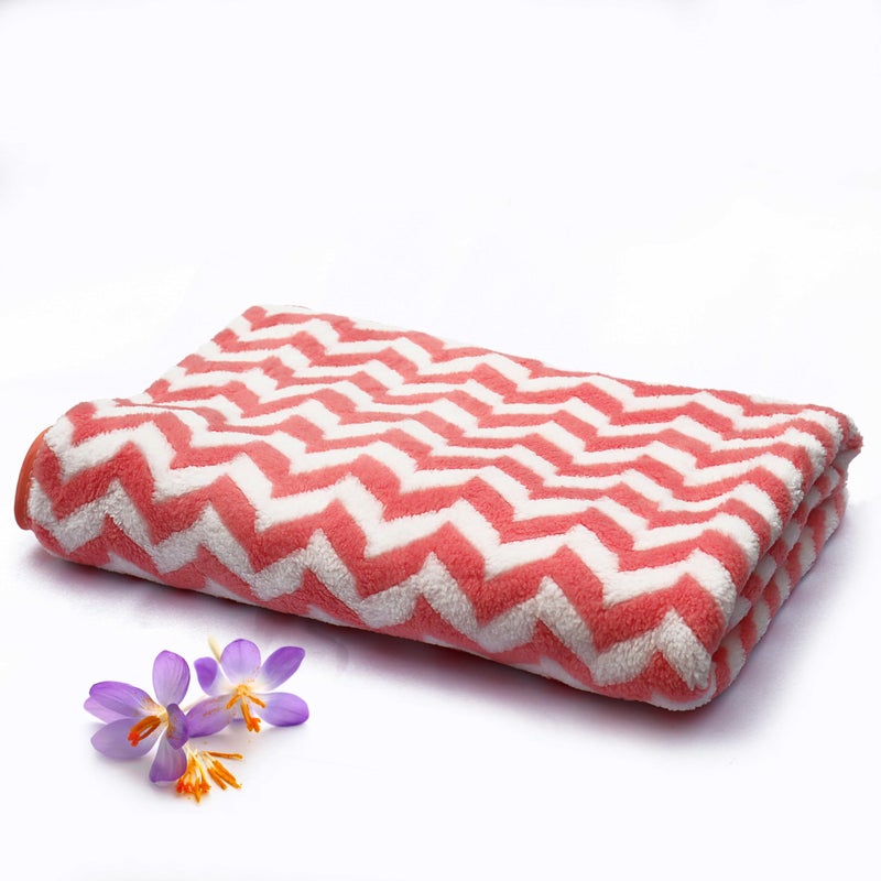 Pure Source India Quick Dry Microfiber 140x70 CM Zigzag Pattern Hand Bath Towels, Spa Face Bath Towel for Men & Women (Pink) - Image 1
