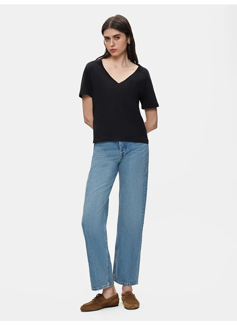 ال تي بي Black T-Shirt