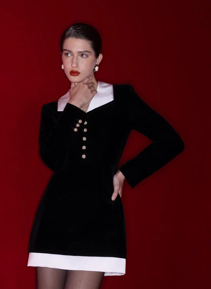 Lichi  Mini dress with contrasting collar and large buttons for Women | Best Price UAE
