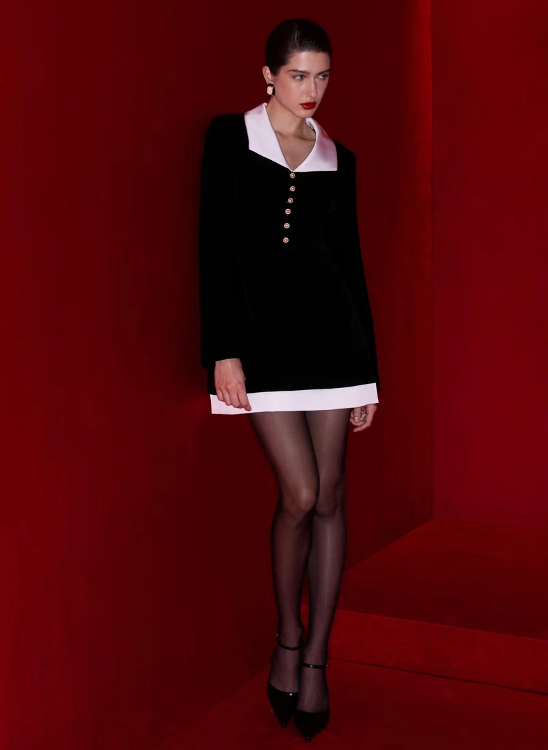 Lichi  Mini dress with contrasting collar and large buttons for Women | Best Price UAE