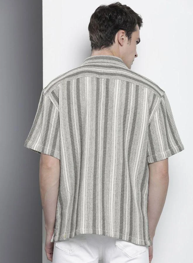 ذا انديان كراج كو Men Relaxed Fit Striped Half Sleeves Cuban Collar Resort Wear Shirt