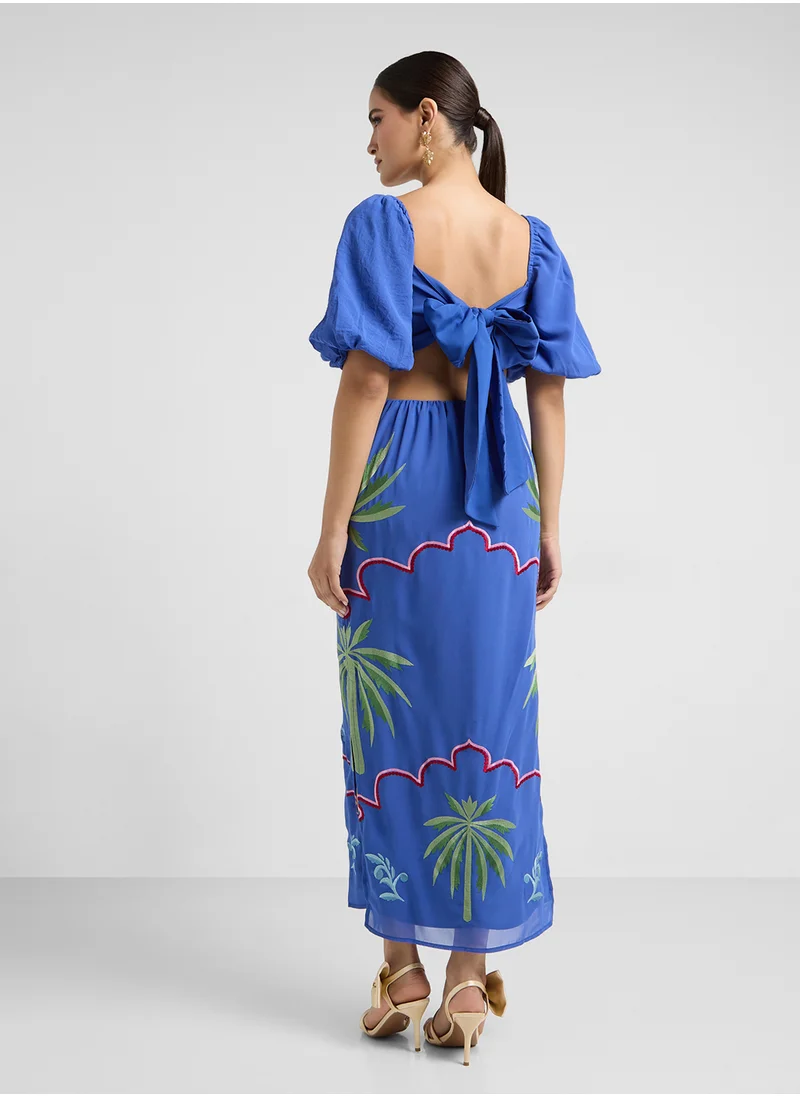 مايا Embroidered Tie Back Dress