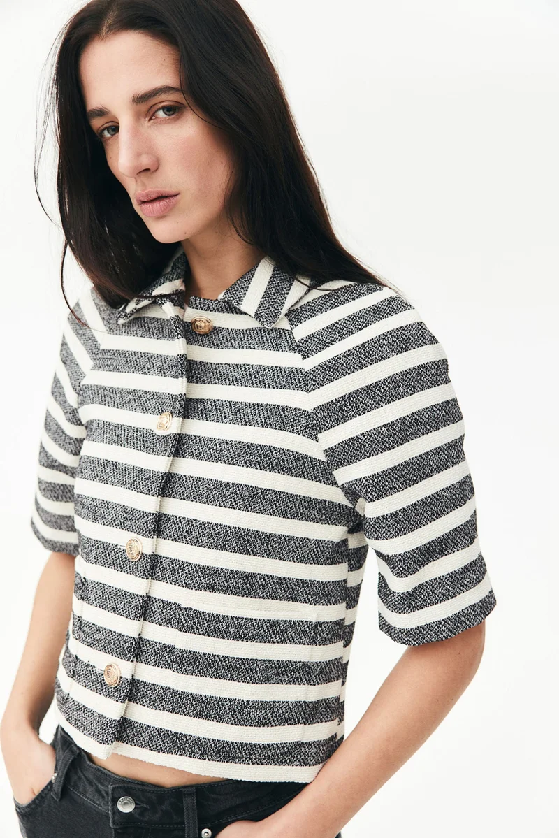 اتش اند ام جاكيت قصير الأكمام