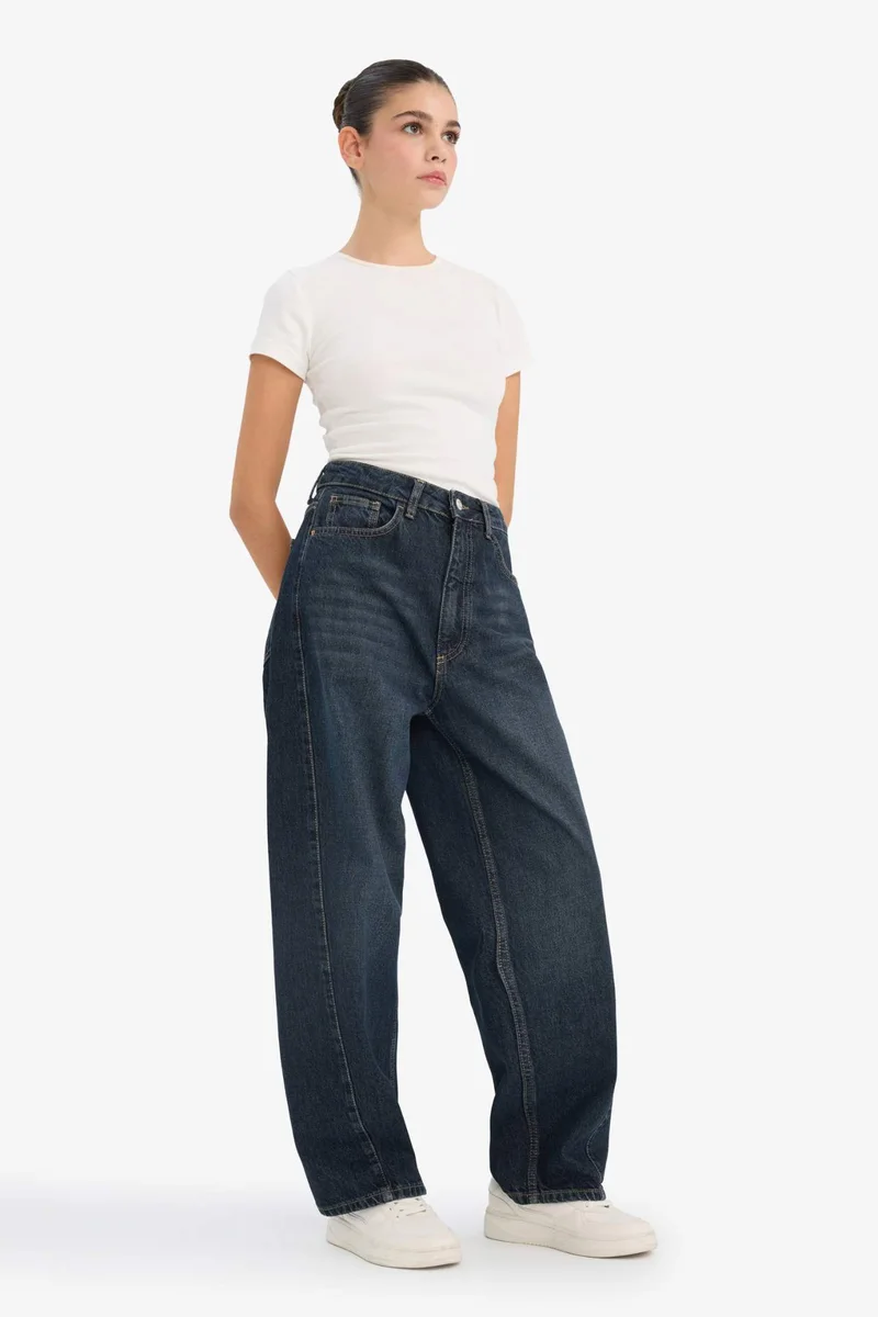 ديفاكتو Barrel Fit High Waist Ankle Length Jeans