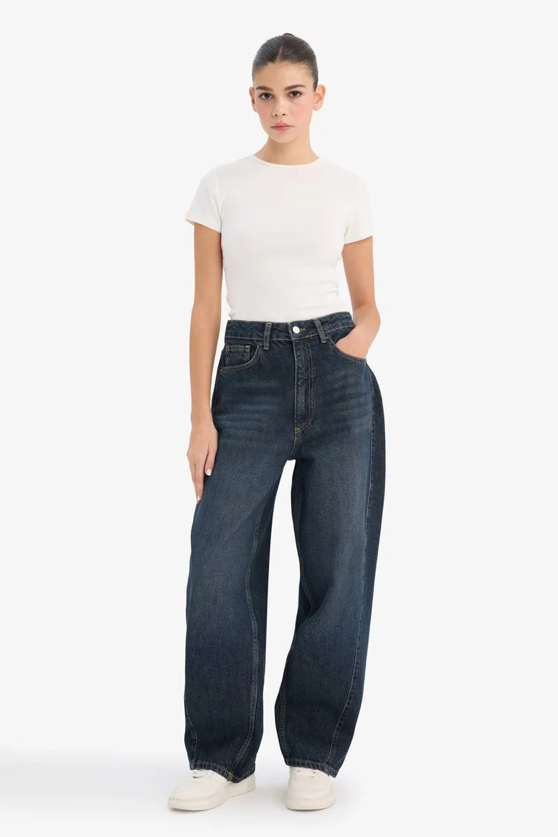 ديفاكتو Barrel Fit High Waist Ankle Length Jeans