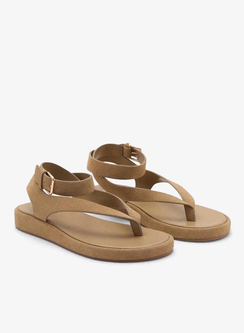 مانجو صنادل جلدية عريضة بحزام كاجوال