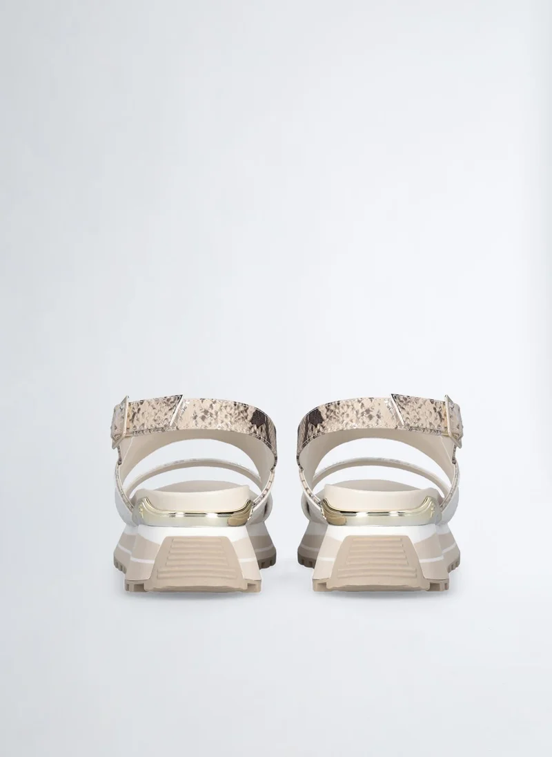 ليو جو صندل بنقشة جلد الثعبان