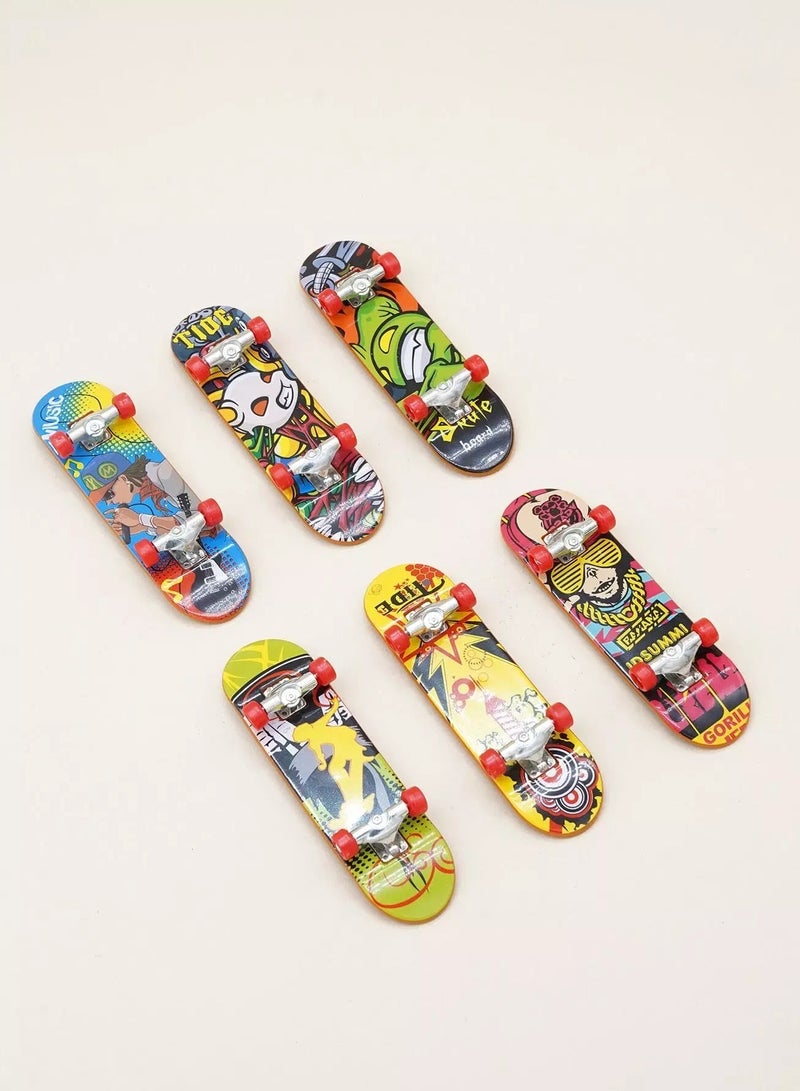 Generic 1pc Random Pattern Fingertip Skateboard  - Image 1