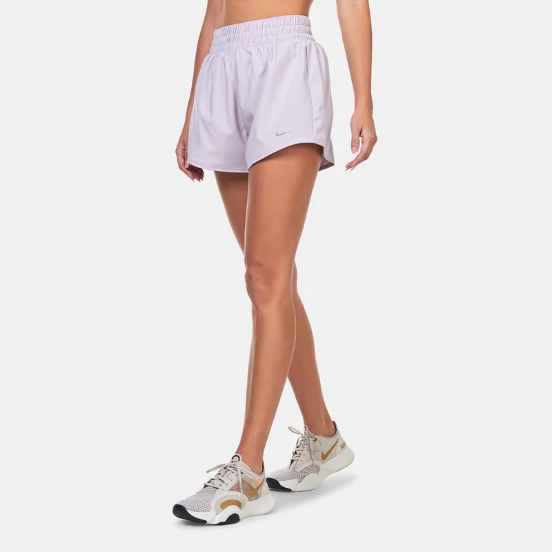 نايكي شورت تدريب نسائي مبطن بتقنية -