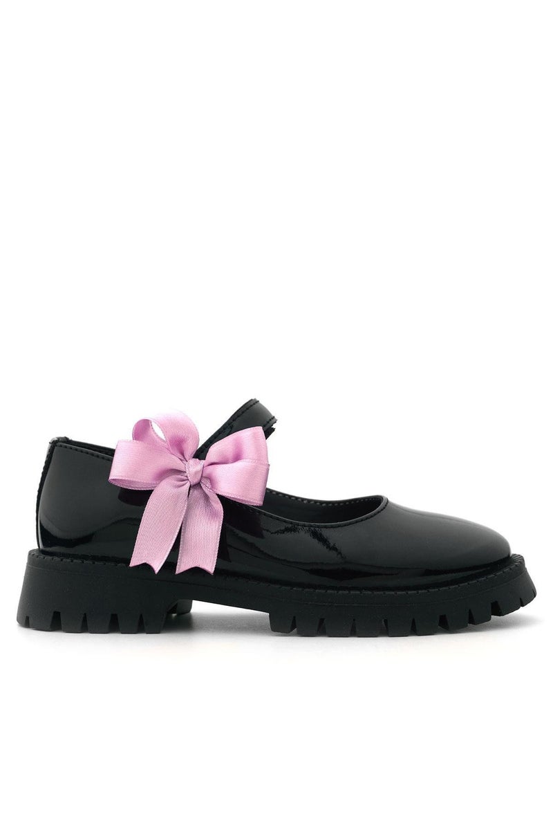 Rakerplus Raker Plus girls' school shoes, made of glossy black leather, with a Velcro strap and a thick sole. - Image 3