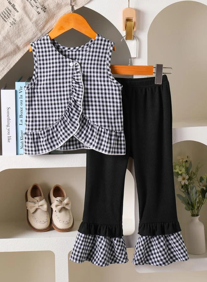 تايك تو مجموعة من صدرية وبنطال بمربعات للأطفال