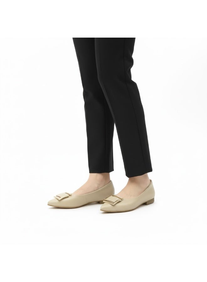 Elegant ballerina flats with luxurious metallic details - featuring a comfortable and stylish sole - Image 2