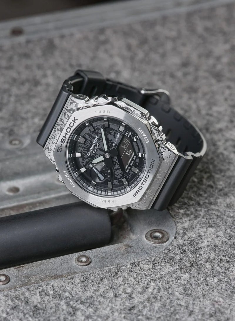كاسيو ساعة كاسيو جي شوك سلسلة التمويه الرقمي التناظري جي إم - 2100GC-1ADR للرجال - Image 2