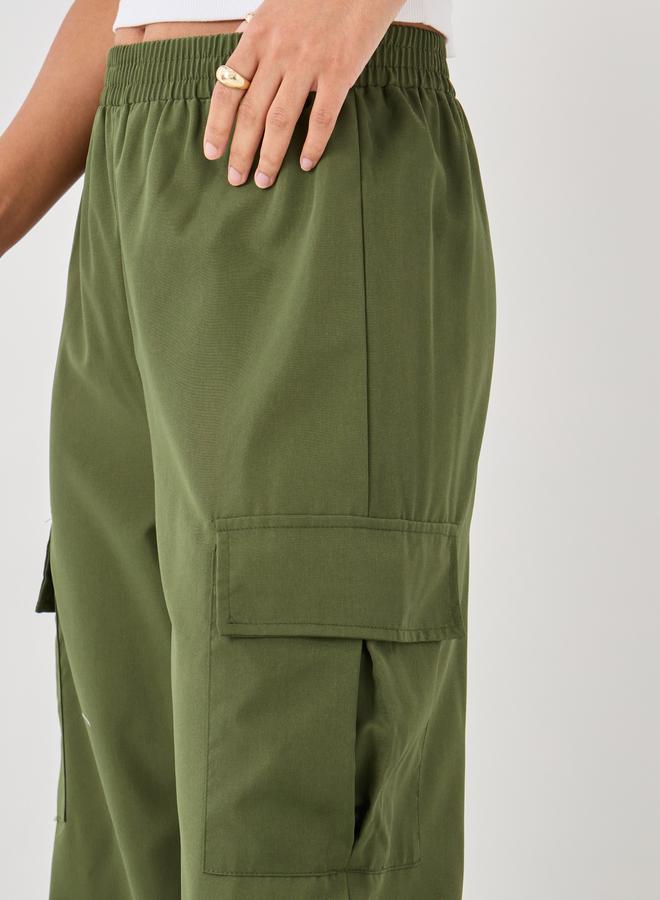 تايك تو بنطلون كارغو نسائي أخضر بخصر مطاطي - Image 4