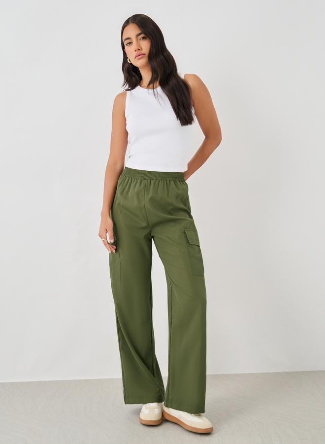 تايك تو بنطلون كارغو نسائي أخضر بخصر مطاطي - Image 3