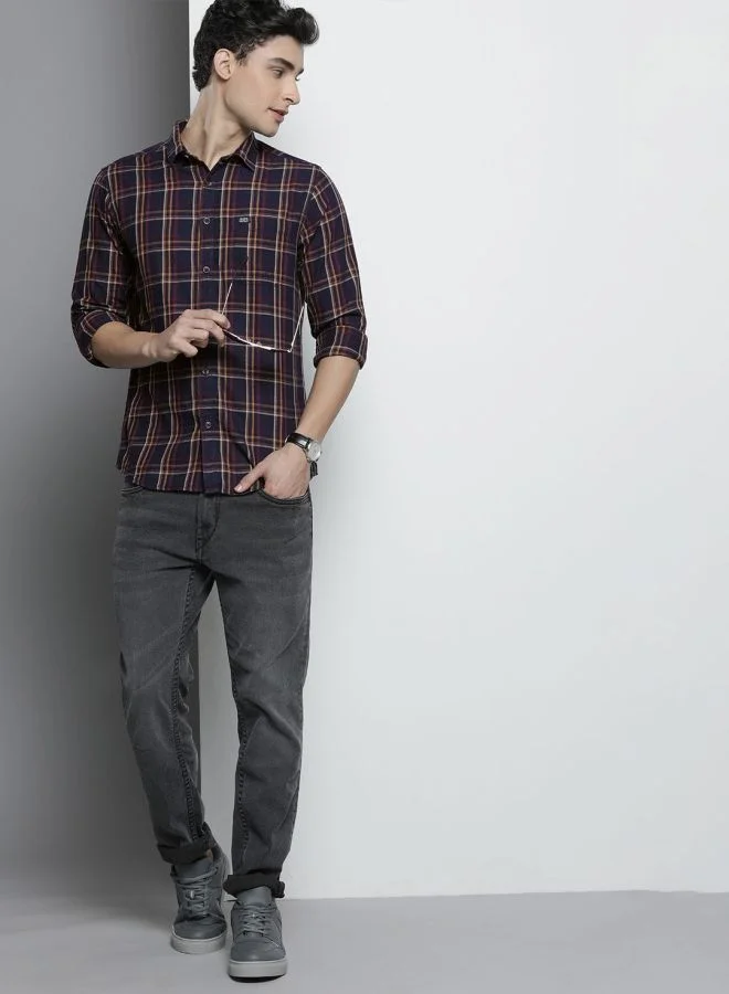 شركة المرآب الهندية Men Slim Fit Checkered Full Sleeves Spread Collar Casual Shirt