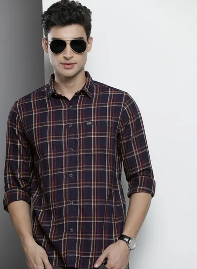 شركة المرآب الهندية Men Slim Fit Checkered Full Sleeves Spread Collar Casual Shirt