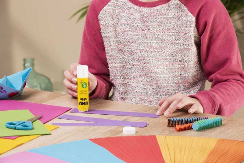 UHU stic, Glue Stick Without Solvent 5 x 21 g stics Blister, White - Image 5