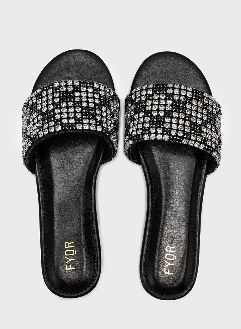 FYOR Quilted Strap Sandals