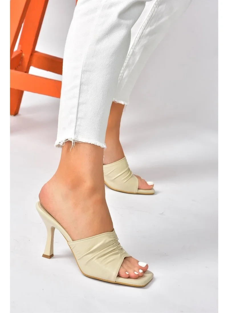 فوكس شوز Beige Thick Heeled Women's Slippers P590233809