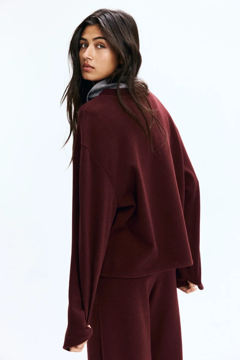 اتش اند ام سويت شيرت بقصّة فضفاضة