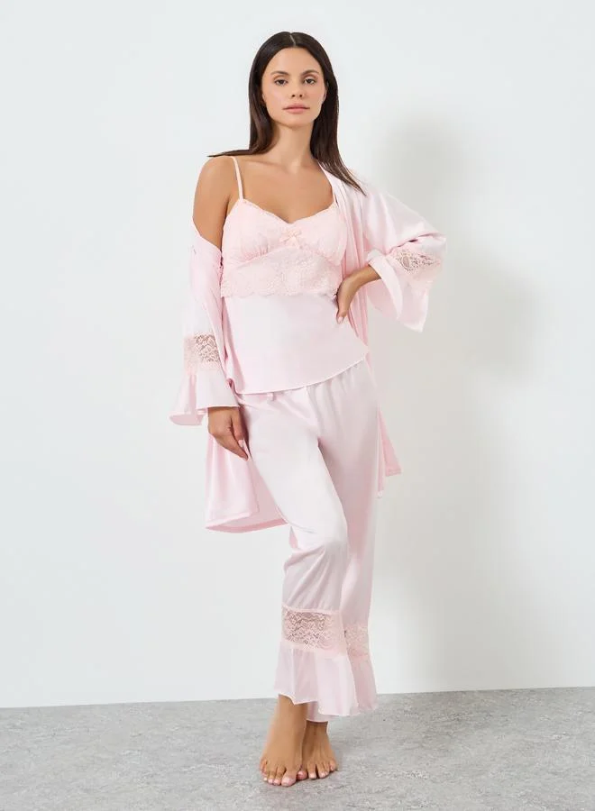 ستايلي طقم من  قطع - كامي دانتيل، روب وبيجامة