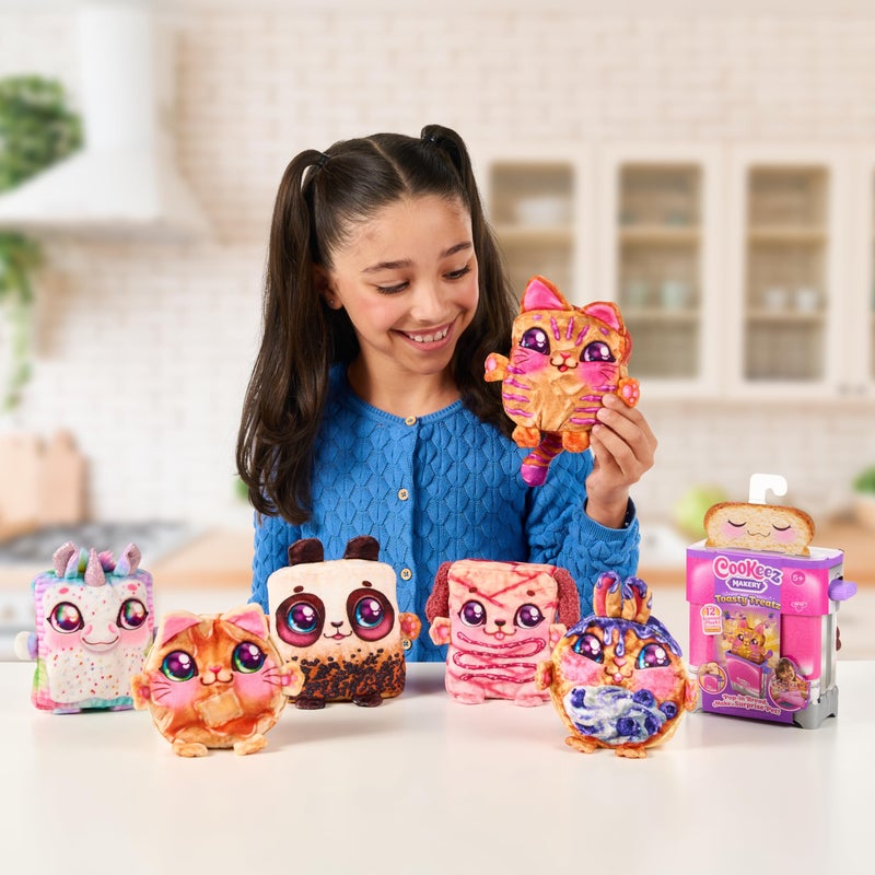 Cookeez Makery محماص كوكيرز ماكري توستي تريتز مع دمية عطرية - يأتي مع 1 فقط؛ اصنع صديقًا ناعمًا ومطاطيًا مفاجئًا. ضع الخبز وشاهد المفاجأة تظهر! - قد تختلف الأنماط. - Image 2