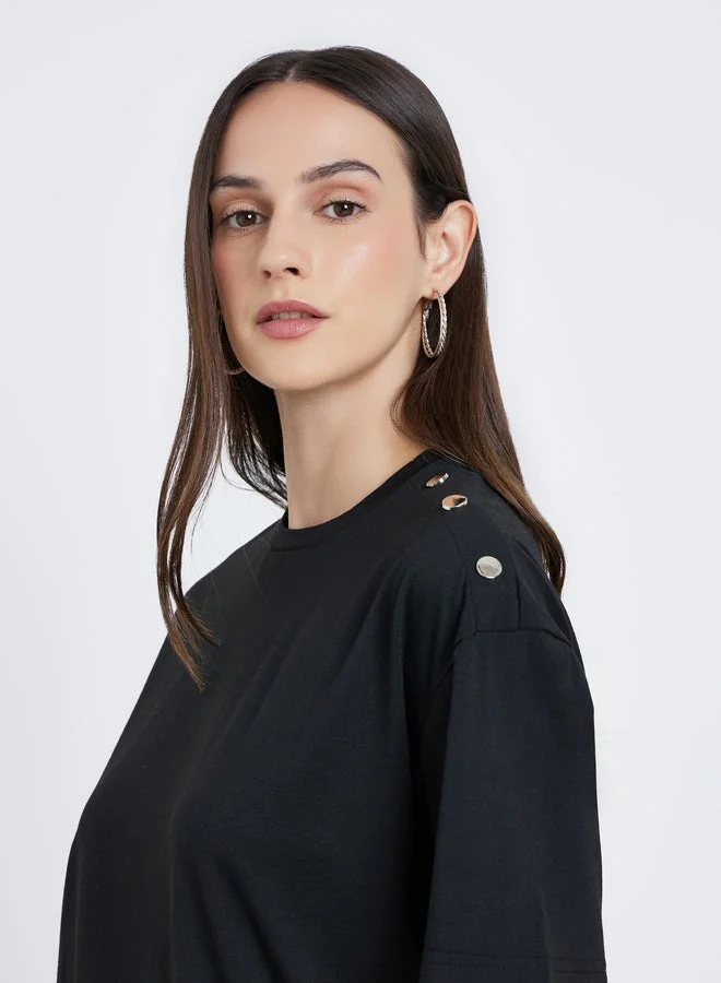 Styli Styli Black Oversized T-Shirt with Button Detail