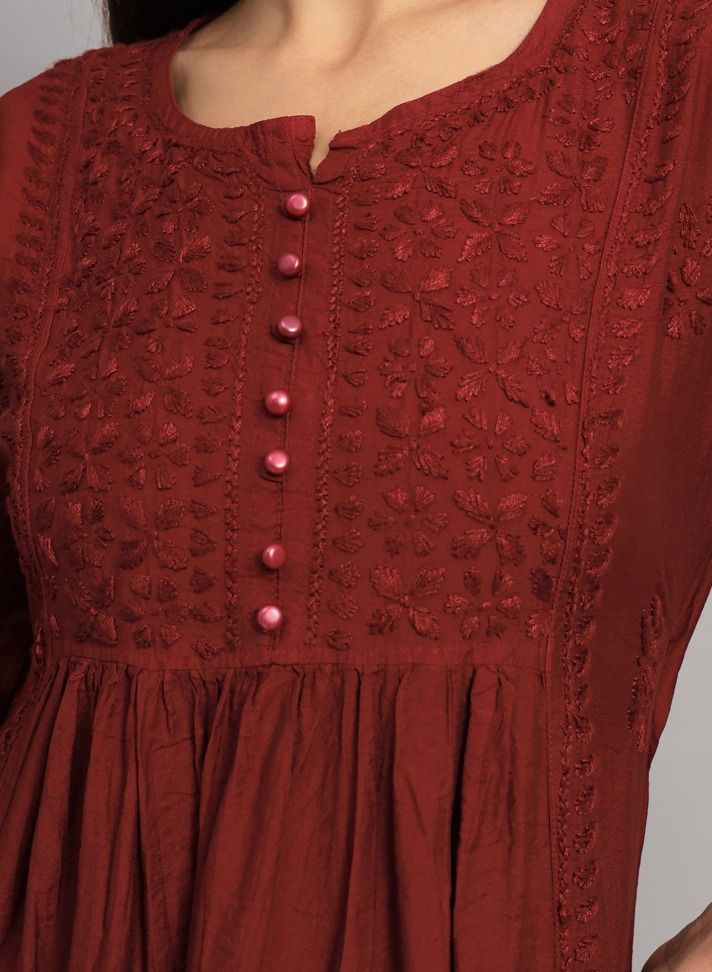 الايا مطرزة يدوياً بالزهور بليسيه شيكانكاري كورتا - Image 5