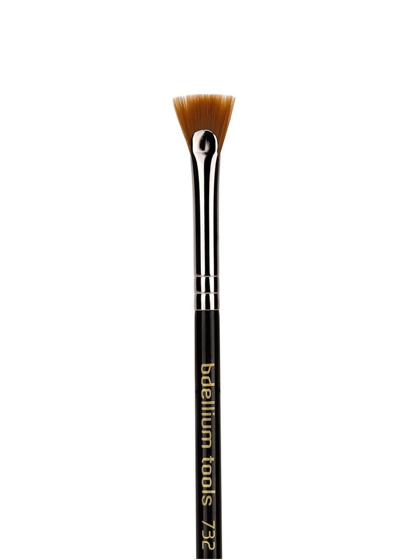Bdellium Tools Bdellium Tools Professional Makeup Brush - Maestro Series 732 Mascara Fan - With Soft Synthetic Fibers, For Applying Mascara (Black, 1pc)  - Image 3