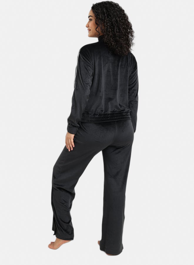Carina Velvet Straight-Cut Pyjama Set - Image 3