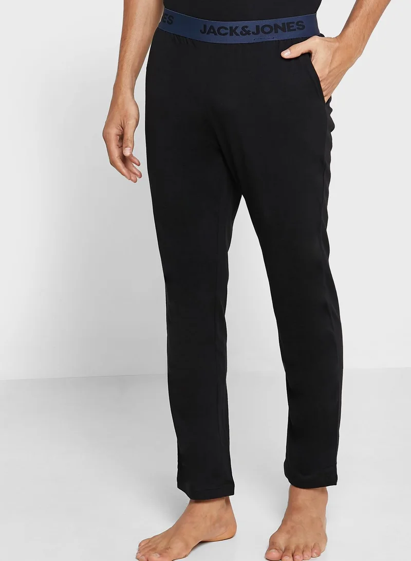 JACK & JONES Essential T-Shirt & Sweatpants