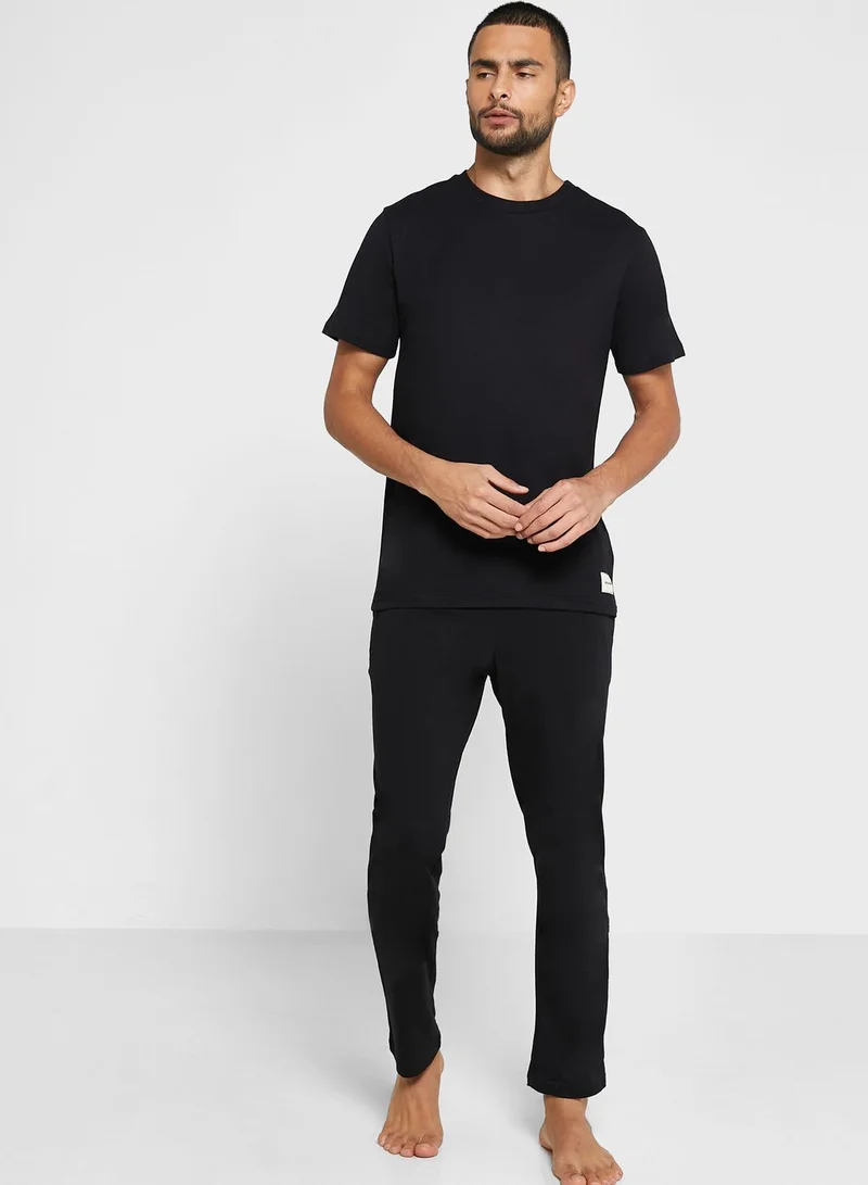 JACK & JONES Essential T-Shirt & Sweatpants