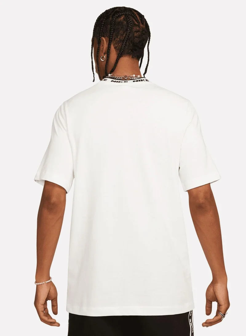 Nike Essential Club T-Shirt