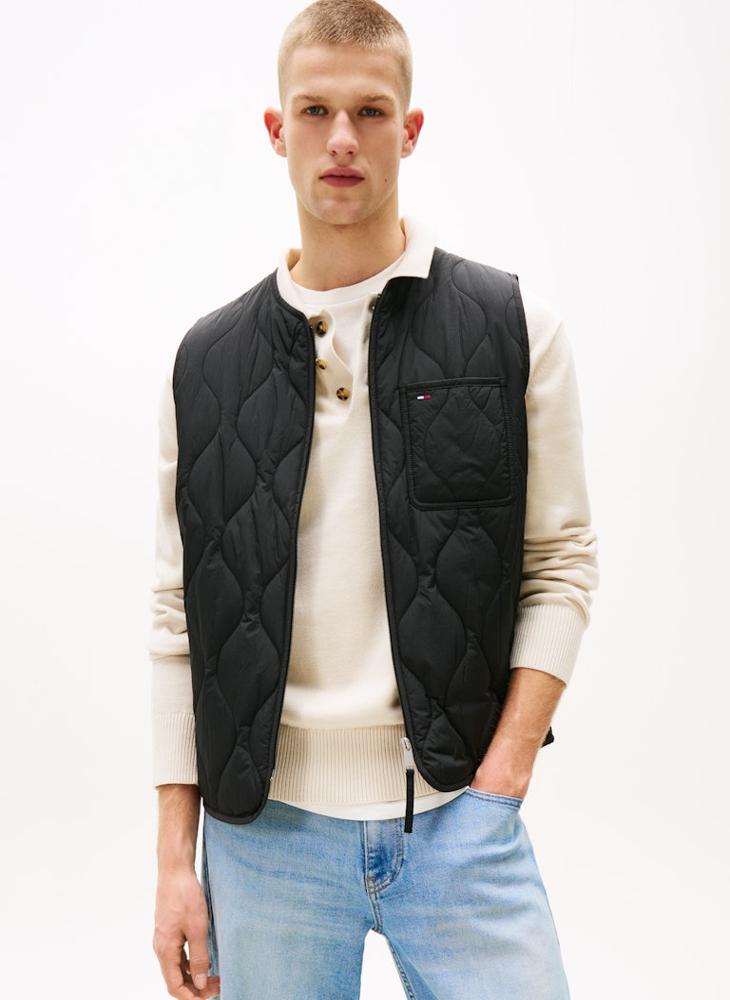 TOMMY JEANS Lightweight Water Repellent Onion Quilted Gilet - Image 1