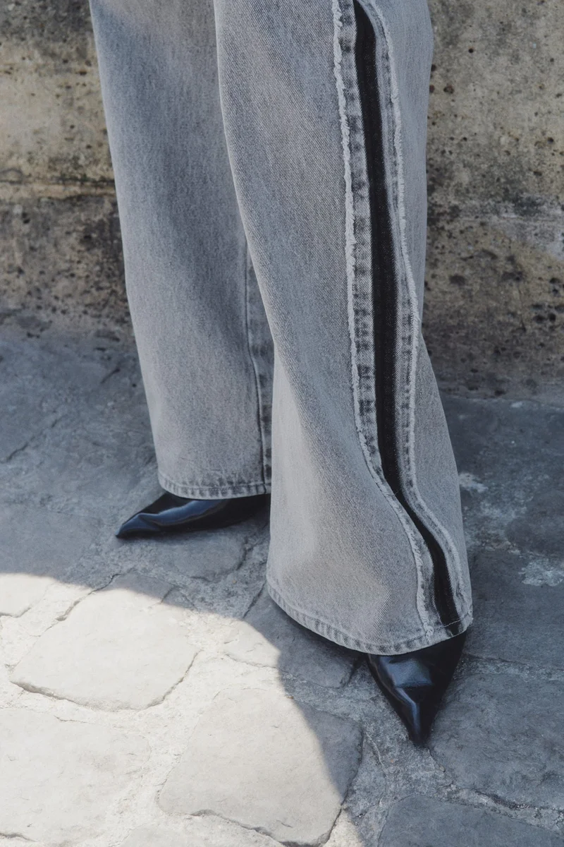 H&M Side-panelled jeans