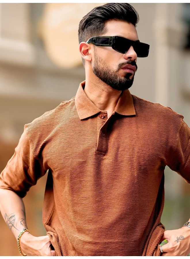 مانياك تيشيرت رجالي برقبة بولو وأكمام ثلاثة أرباع من قماش الكوردروي البني
