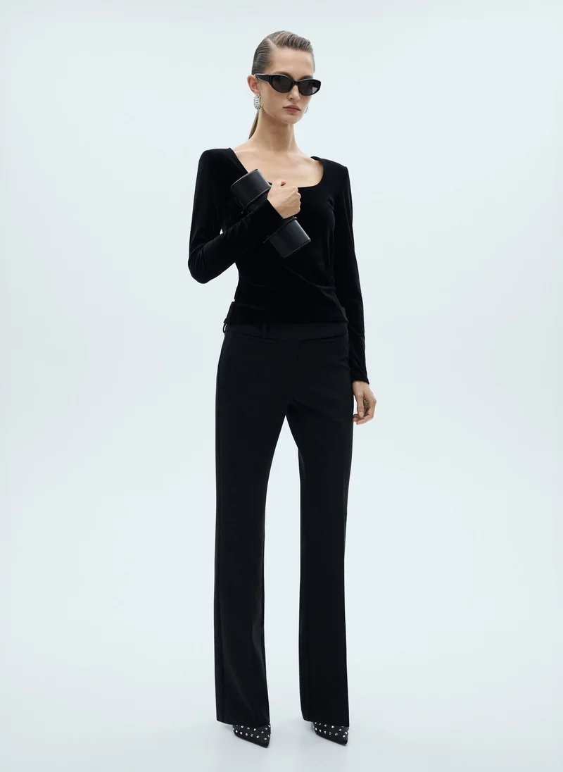 مانجو Xsouffle Low Cut Velvet T-Shirt