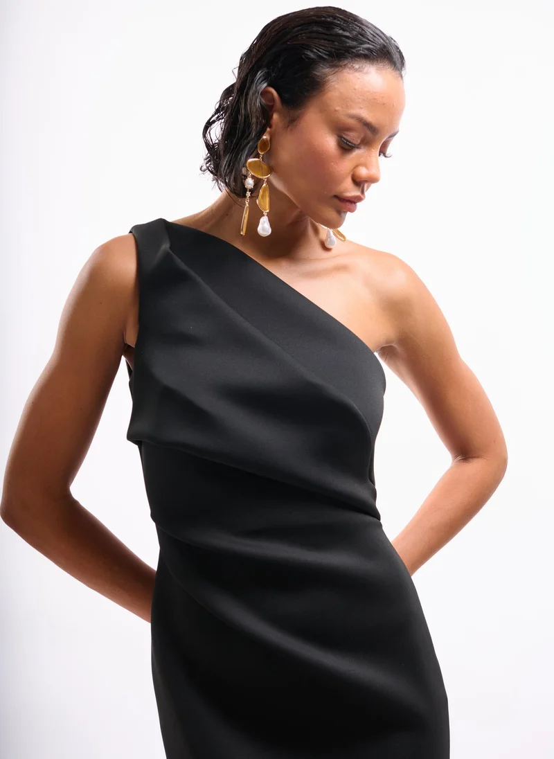 فايا فستان ميدي ضيق بكتف واحد أسود