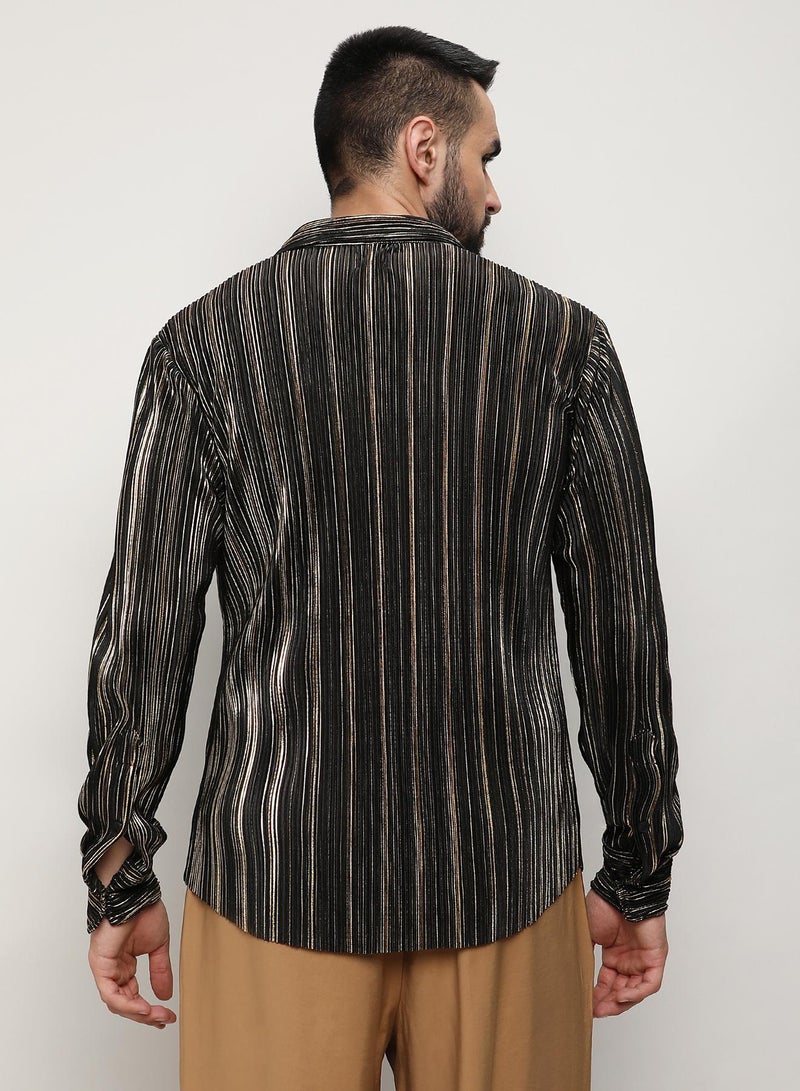 Campus Sutra Men's Jet Black & Metallic Gold Pleat-Creased Shirt - Image 5