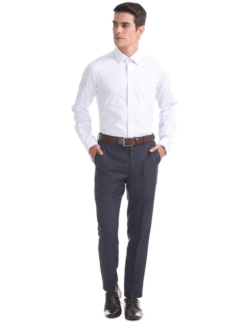 ارو Tapered قصة بنسيج بارز بنطلون