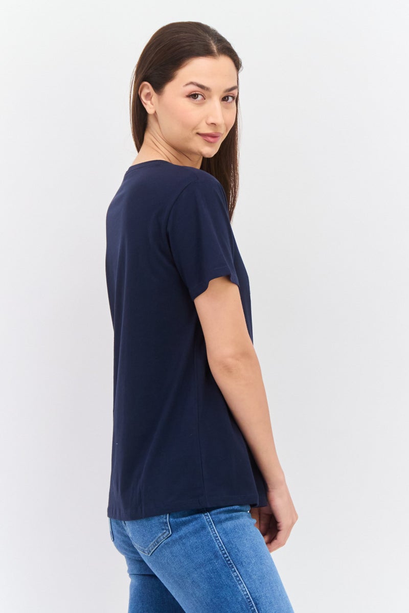 Pepe Jeans تي شيرت جرافيك قصير الأكمام للنساء بياقة دائرية، مجموعة بحرية - Image 2