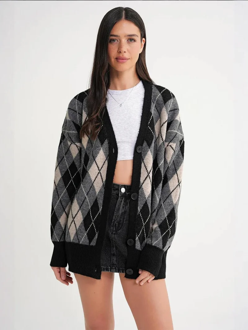 MixRay Mixray Oversize Argyle V-Neck Buttoned Cardigan